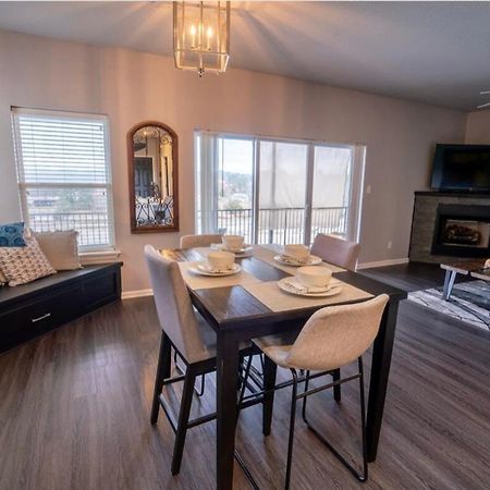 Brooklynn'S Bay, Elegant Lakefront Condo Retreat Hot Springs Kültér fotó